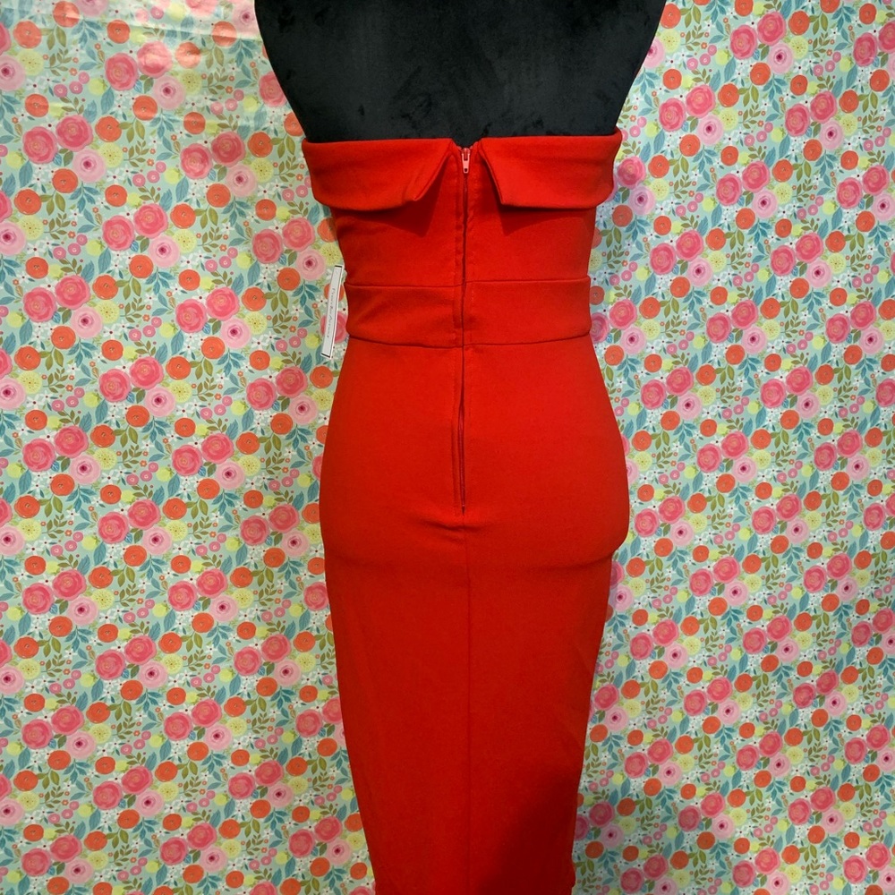 Red body con dress perfect for a Valentines Day date. Stretchy material